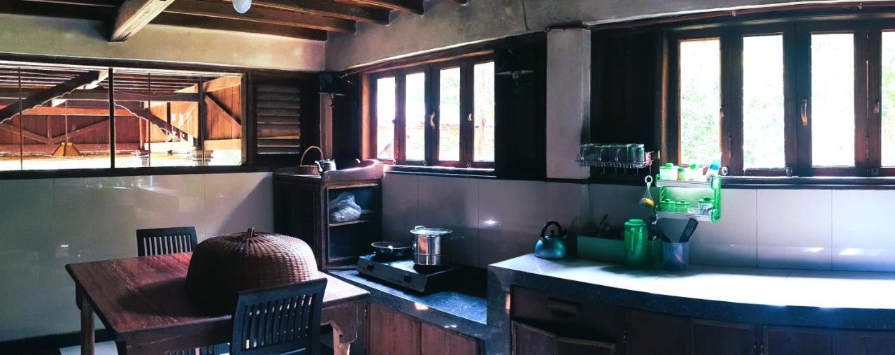 Happy Ria Homestay & Guesthouse Букит-Лаванг Экстерьер фото